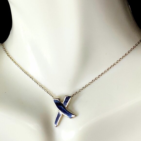 Tiffany & Co Sterling 925 Paloma Picasso Kiss X Pendant Necklace w/pouch JR8455